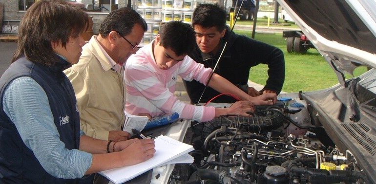 Guía para estudiar la carrera de Mecánica Automotriz - Cursos de Mecánica  Certificados