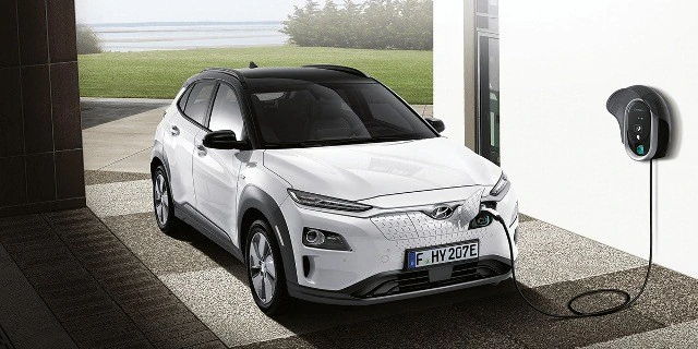 hyundai kona electrico cargando